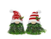 31cm 2 asstd sitting christmas tree gonks