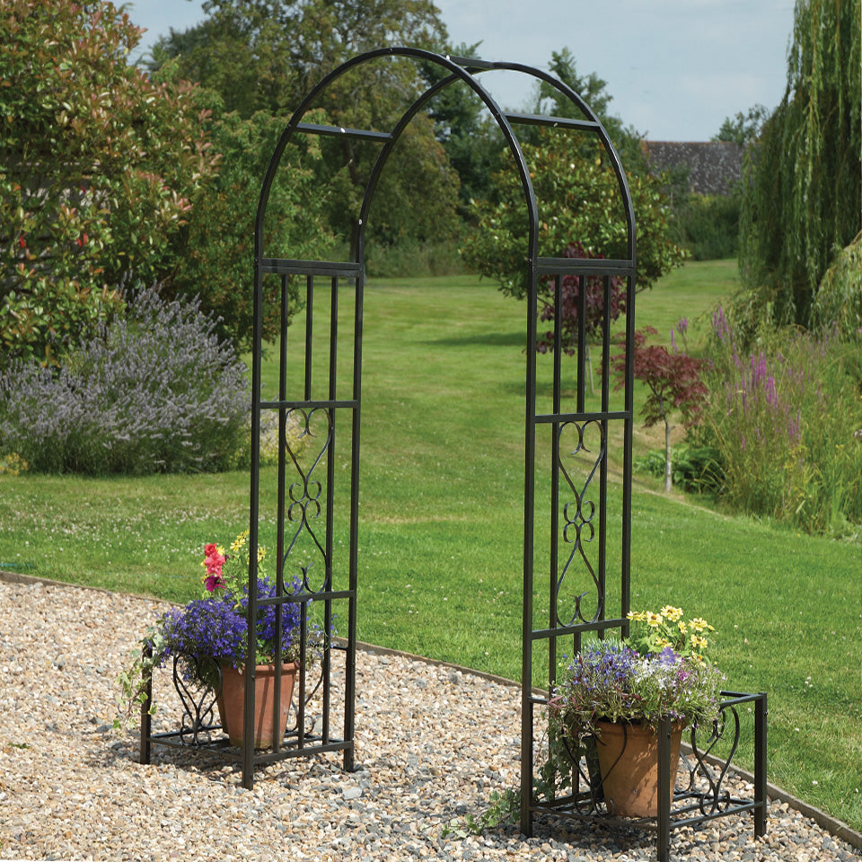 Huntingdon Ornamental Arch and Planters