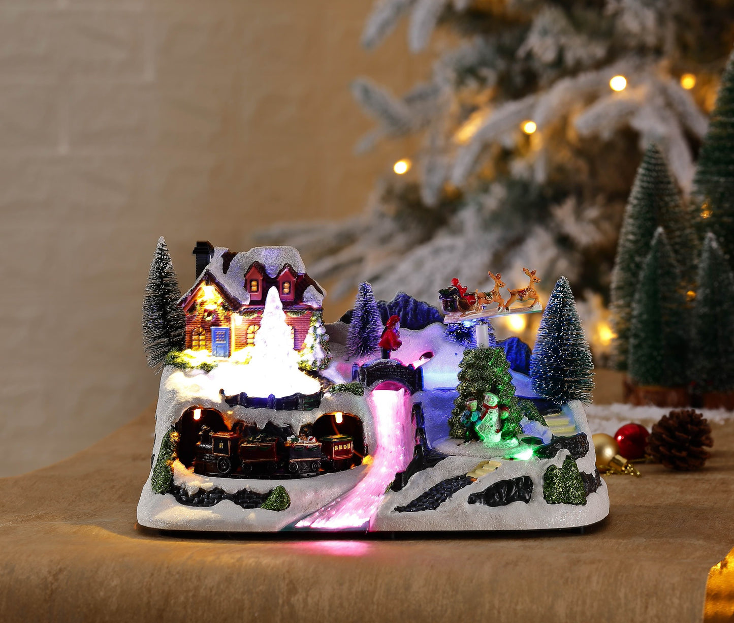 Battery Operated Christmas House with  2 rotating scenes (19.3cm)